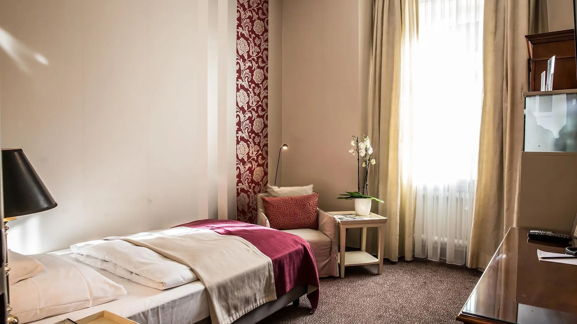 Best Western Premier Hotel Rebstock Wurtzbourg