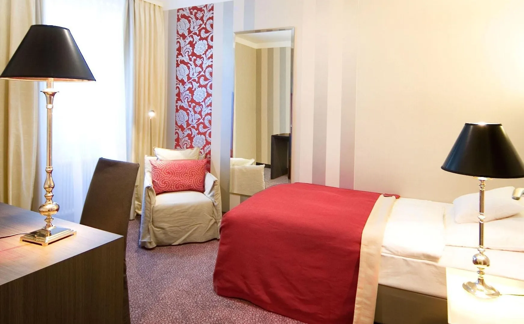Best Western Premier Hotel Rebstock Würzburg 4*,